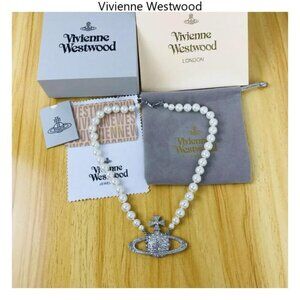 Vivienne westwood Queen Mother Pearl Saturn Pink